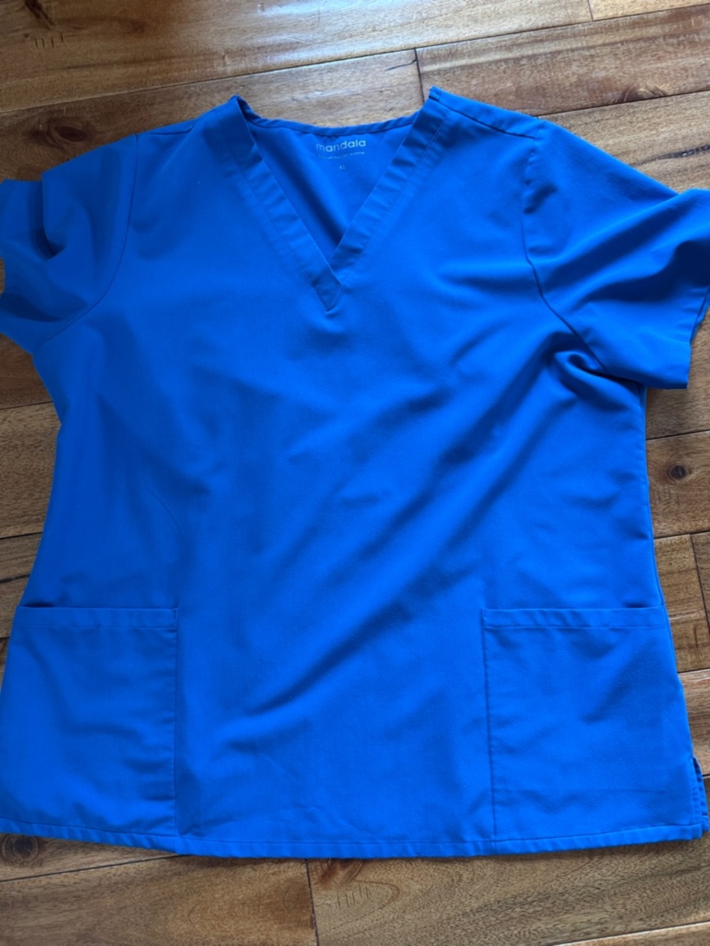 mandala V-Neck Medical Scrub Top in Blue
